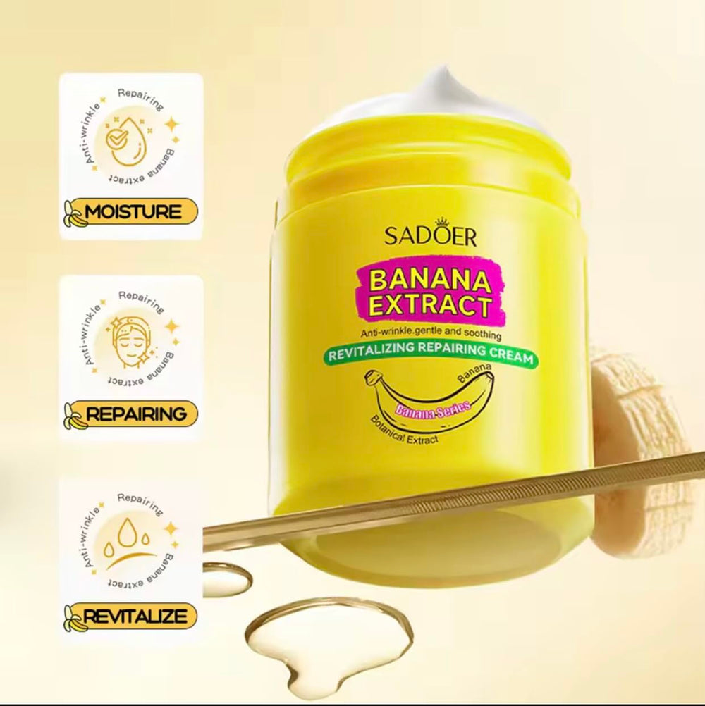 SADOER Banana Extract ingredient highlight emphasizes gentle soothing care.