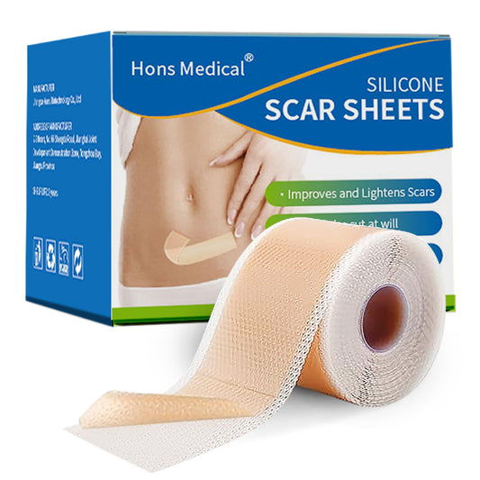 Safirst silicone scar sheet roll applied on skin, discreet and flexible.