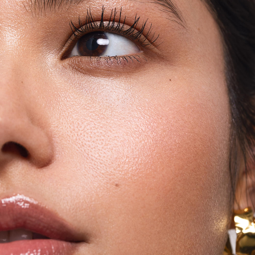 Saie Mascara 101 nourishing formula with beeswax and shea butter.
