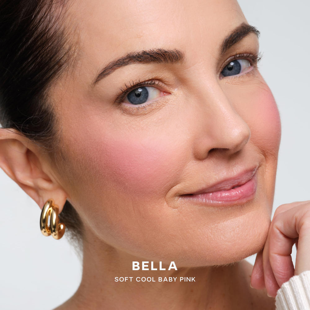 Saie SuperSuede baked blush close-up showing plush texture and even payoff
