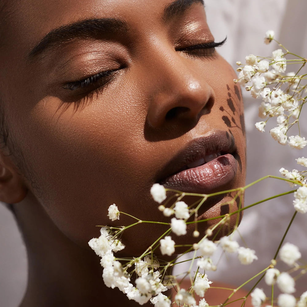 SAINT JANE lip oil Antioxidant rich formula supports lip care.