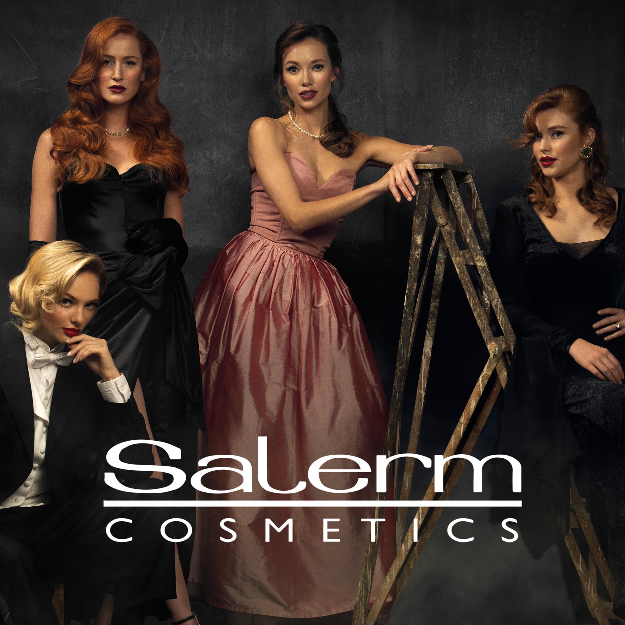 Damp-hair application of Salerm Ice Gel 03 for smooth sculpting