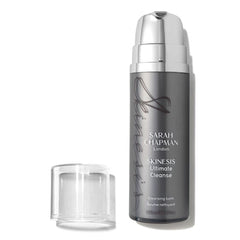Sarah Chapman Skinesis Ultimate Cleanse on hand, creamy lather for gentle cleansing.