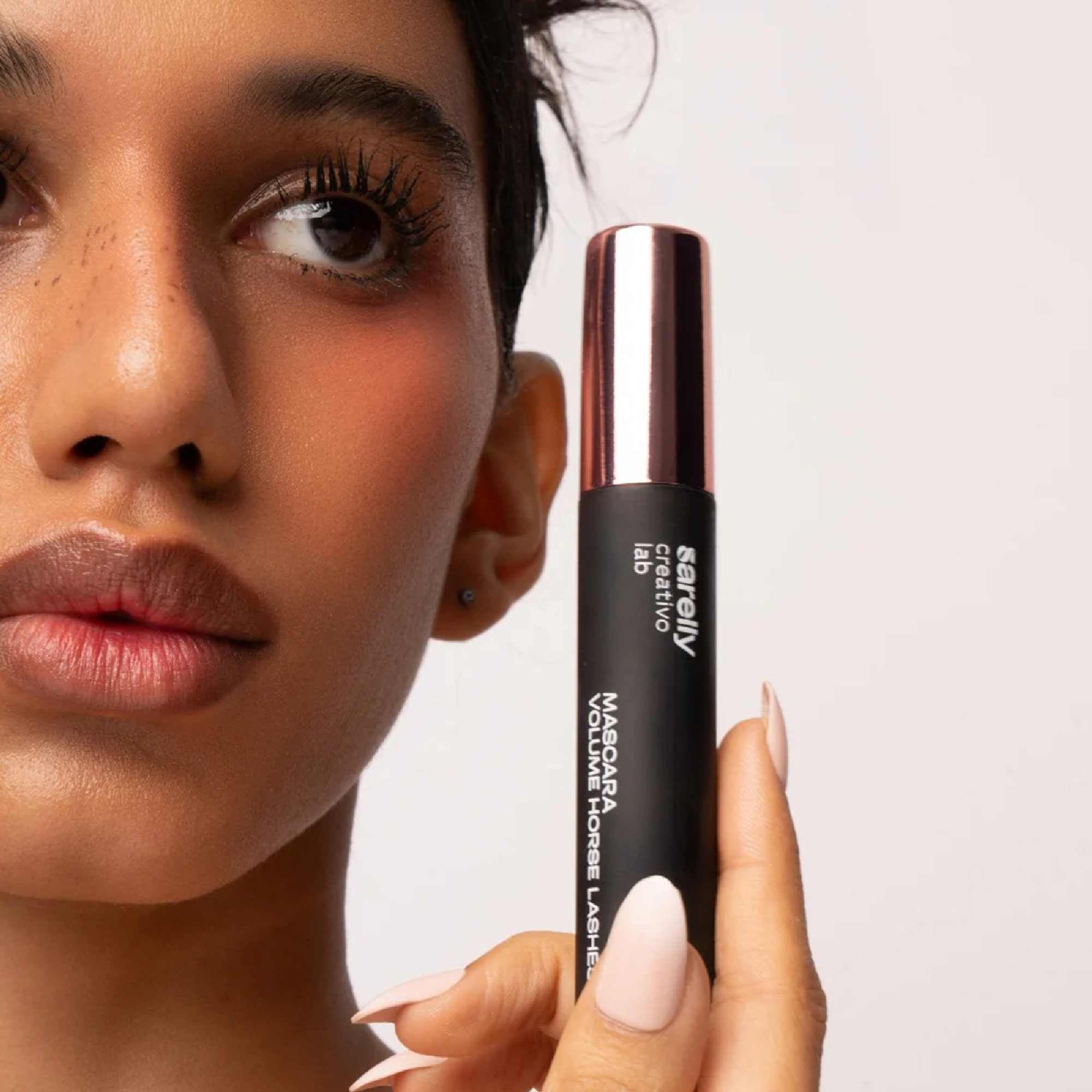 SARELLY Vegan cruelty-free badge on clean beauty packaging.