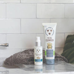 Natural ingredients visual of Savannah Bee Propolis Extract cleanser with honey and charcoal.
