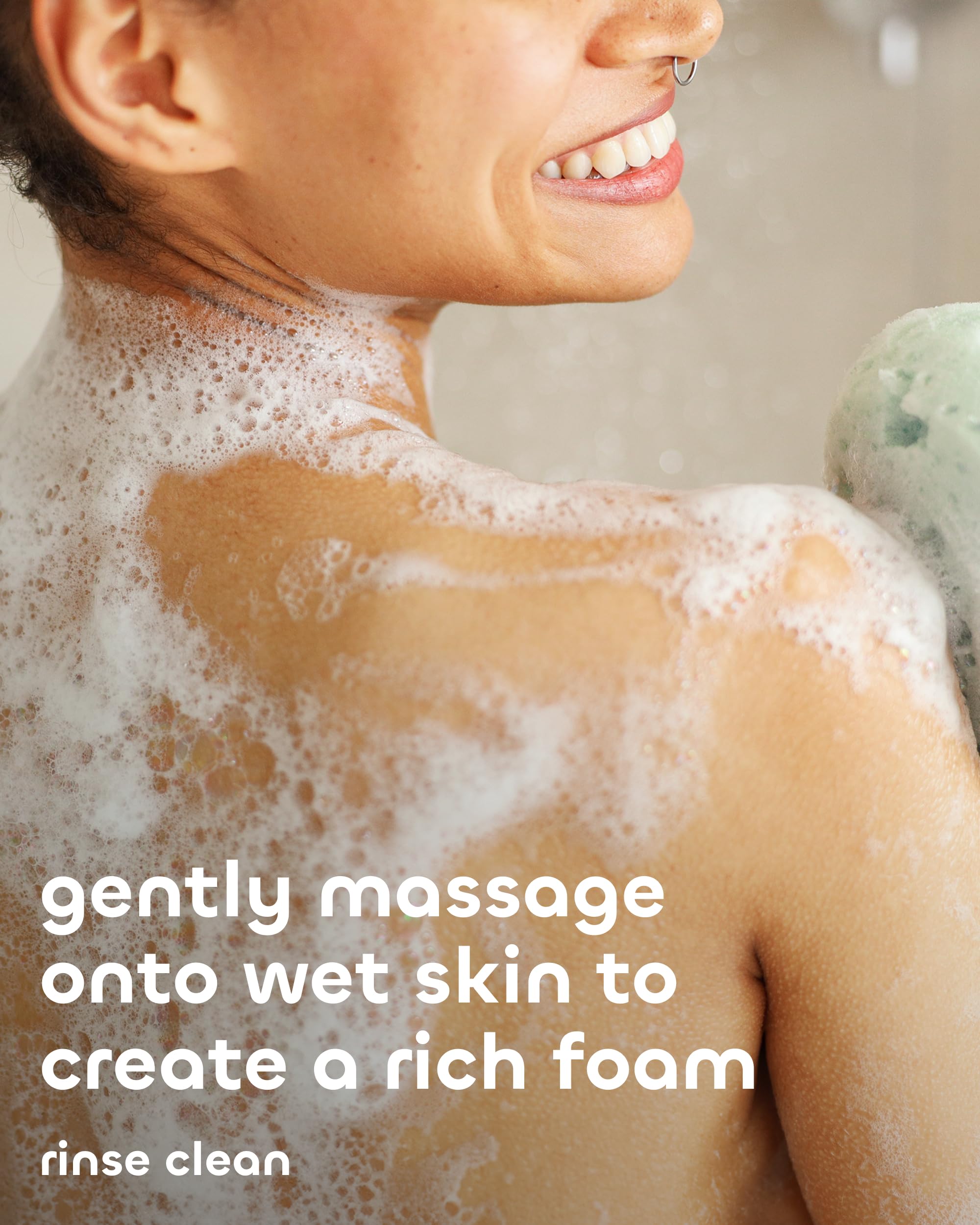 Grapefruit and orange scent energizes the shower experience with energizing aroma.