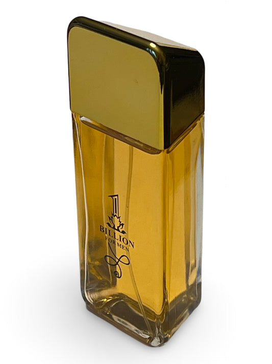 Secret Plus 1 Billion spray application shows a balanced, long-lasting aroma