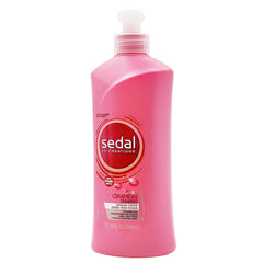 Sedal Ceramides Leave-In bottle provides soft, shiny hair after use