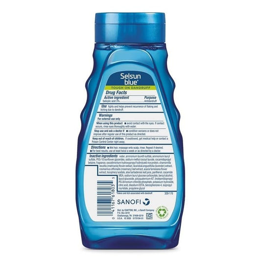 Selsun Naturals bottle pour demonstrates easy application for daily use and relief.