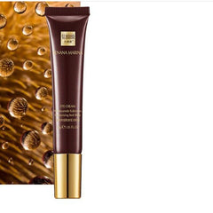 Senana moisturizing swirl on skin demonstrates hydration.