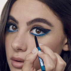 SEPHORA Shimmer Navy eyeliner blendable formula for versatile looks.