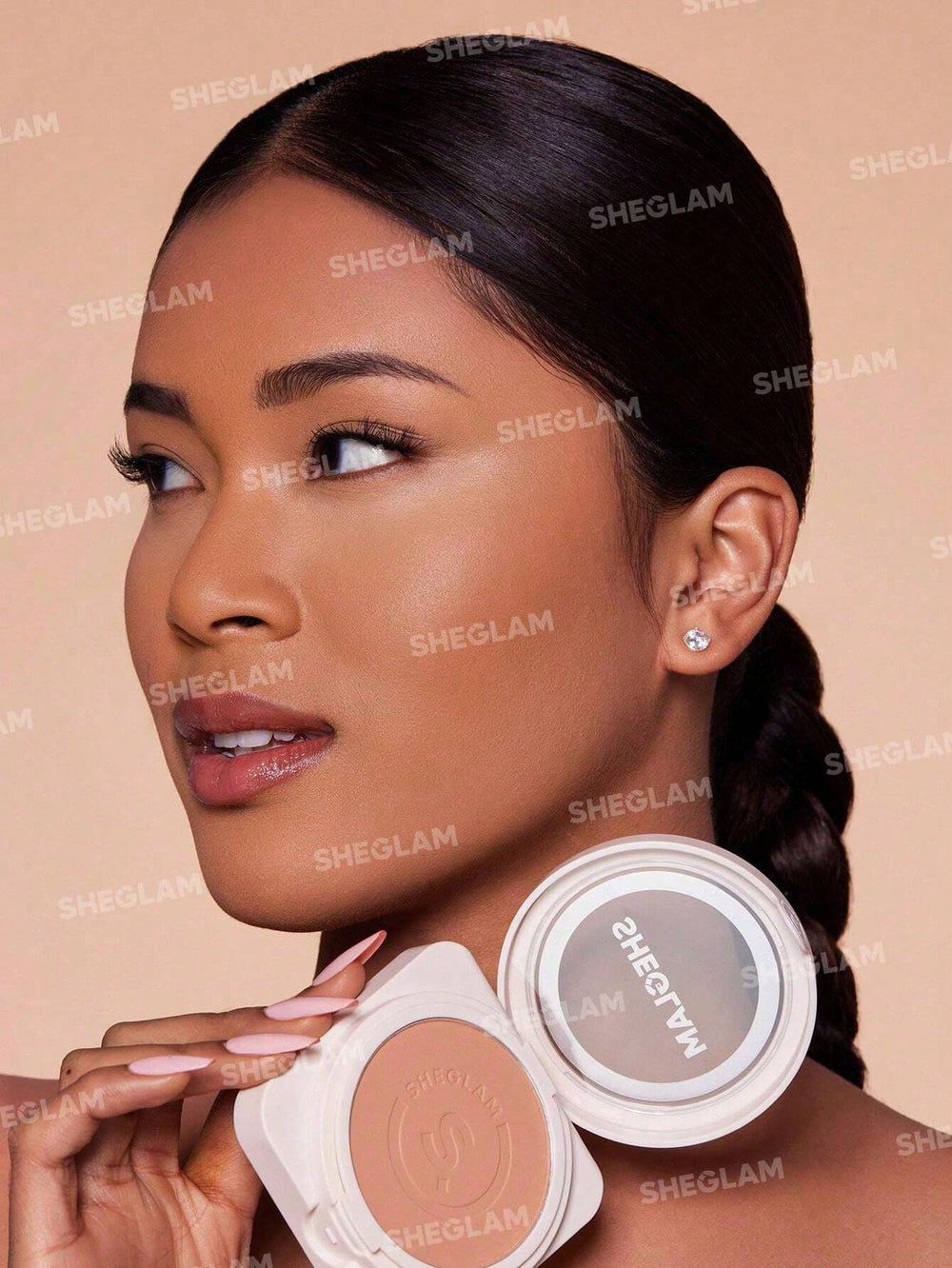 SHEGLAM Skin-Focus moisturized, non-greasy feel with natural oils
