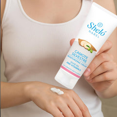 Hands applying Sheló NABEL cream for quick absorption