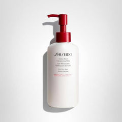 Shiseido Extra Rich Cleansing Milk ingredients like yuzu and mineral water.