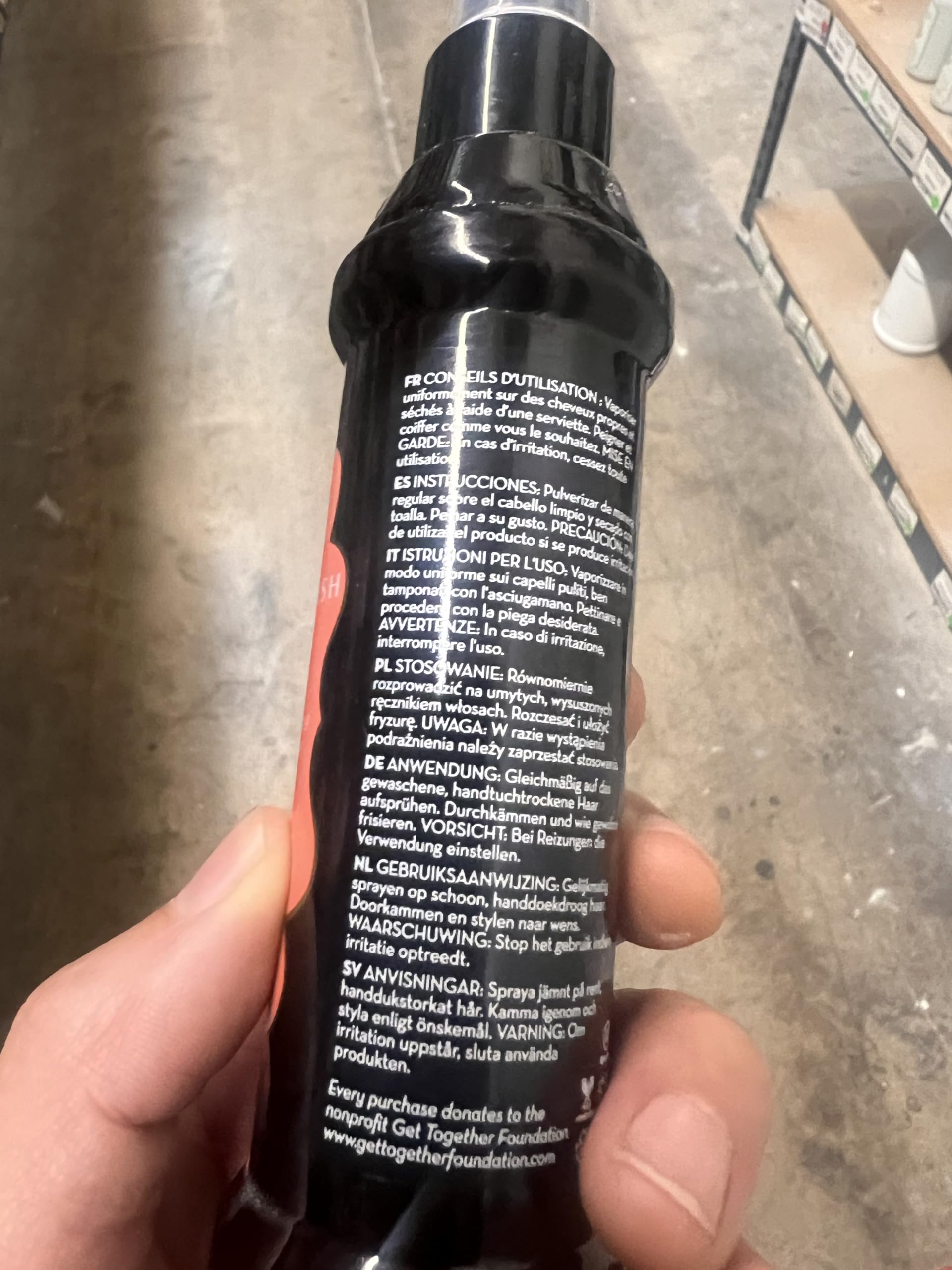 SIeekshop original scent hairspray 4oz adds hold with a clean aroma.