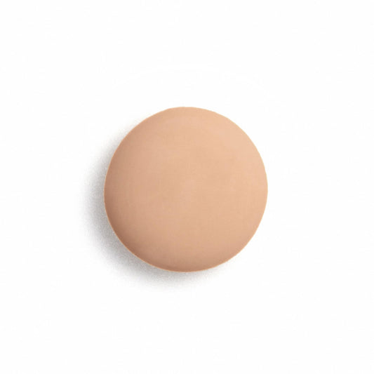 Sisley Phyto-Teint Ultra Éclat 2N1 Sand brush application for easy blending.