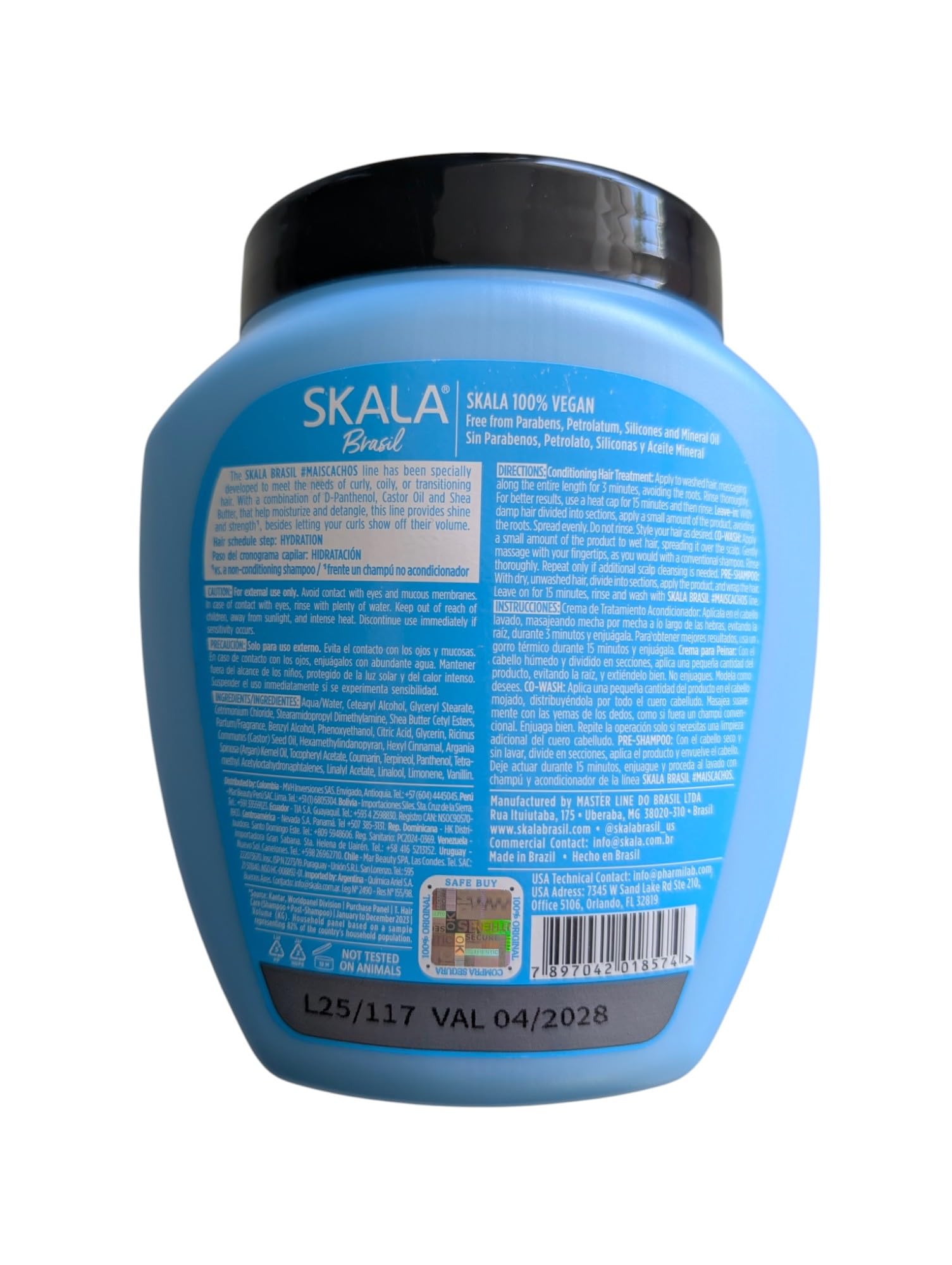 SKALA Cream-to-Comb Texture Swatch highlights easy styling for defined curls
