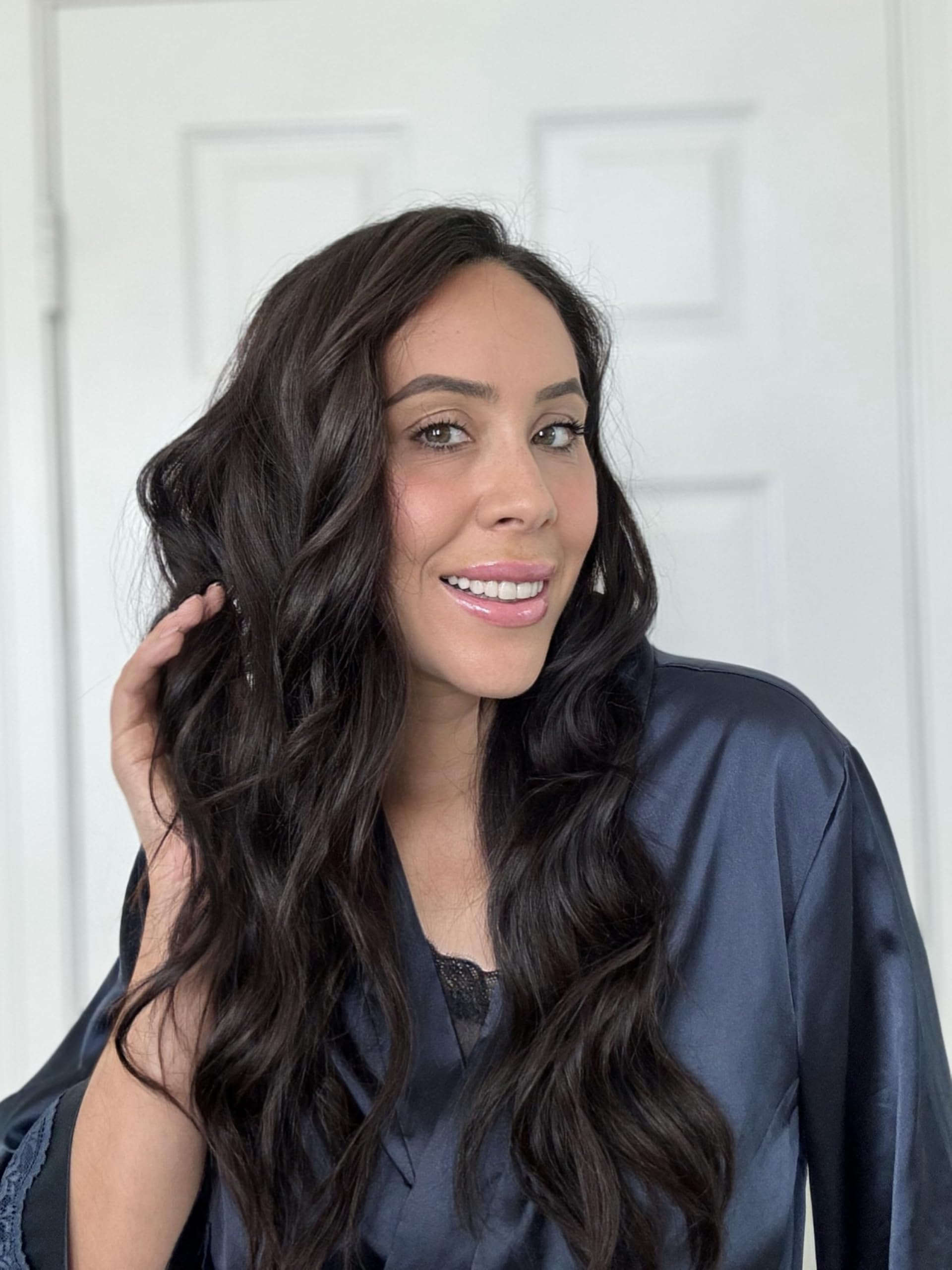 SMART SOLUTIONS Straight N' Curl Serum near diffuser for heat styling compatibility