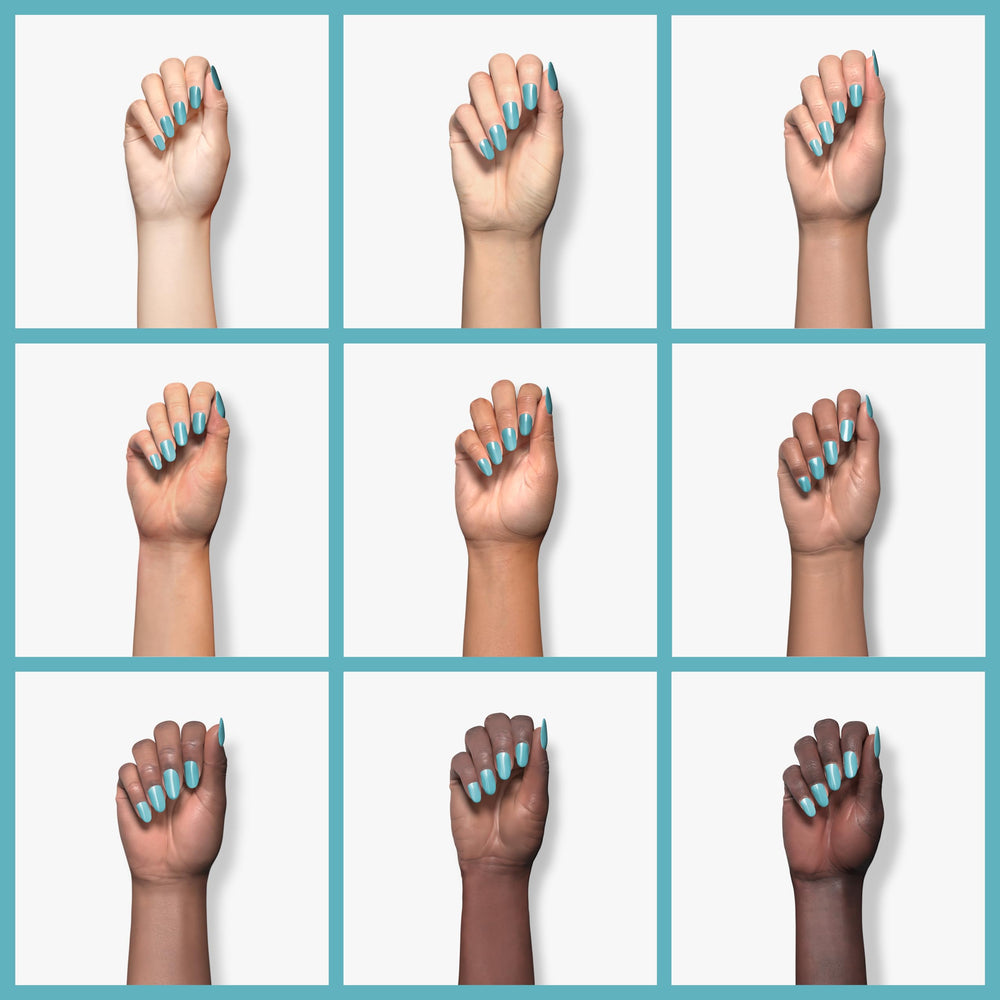 SNS 323 Nails Dipping Powder packaging features formaldehyde-free formula.