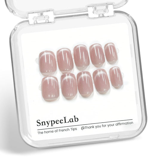 SnypeeLab cat eye design with French tip adds subtle glow to outfits.
