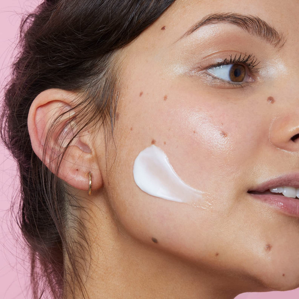 Soap & Glory Jojoba Oil ingredient illustration emphasizing nourishing skin