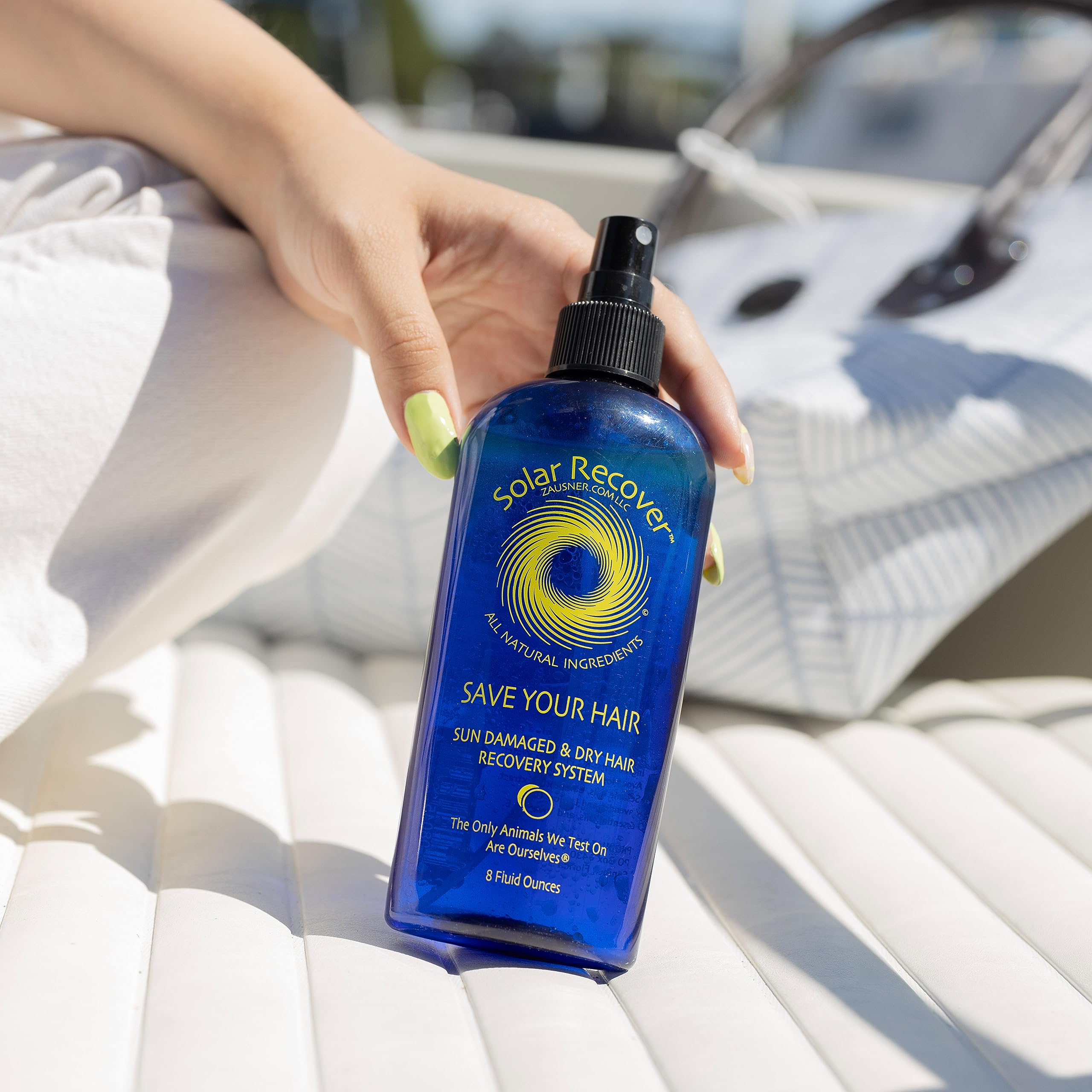 Solar Recover chamomile vitamin E, natural humectants for soft, refreshed skin.