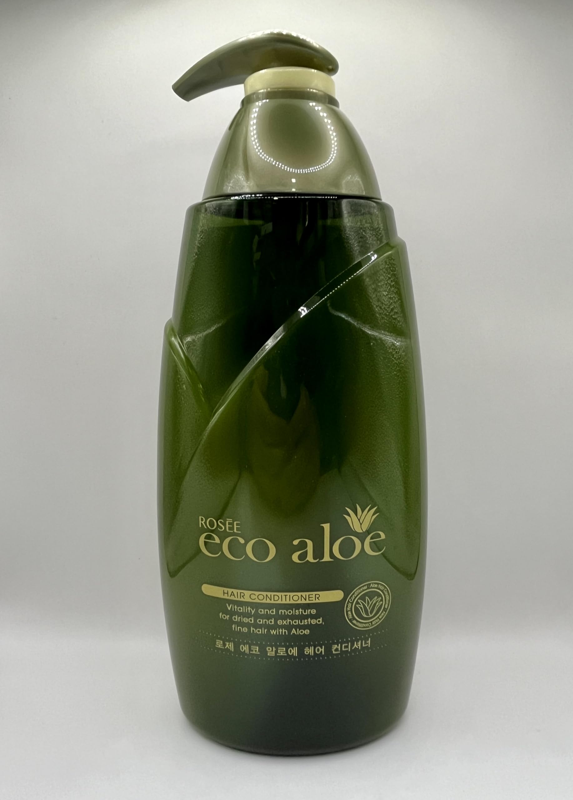 SOMANG Rosee Eco Aloe Conditioner ingredients with chamomile and green tea for balanced moisture.
