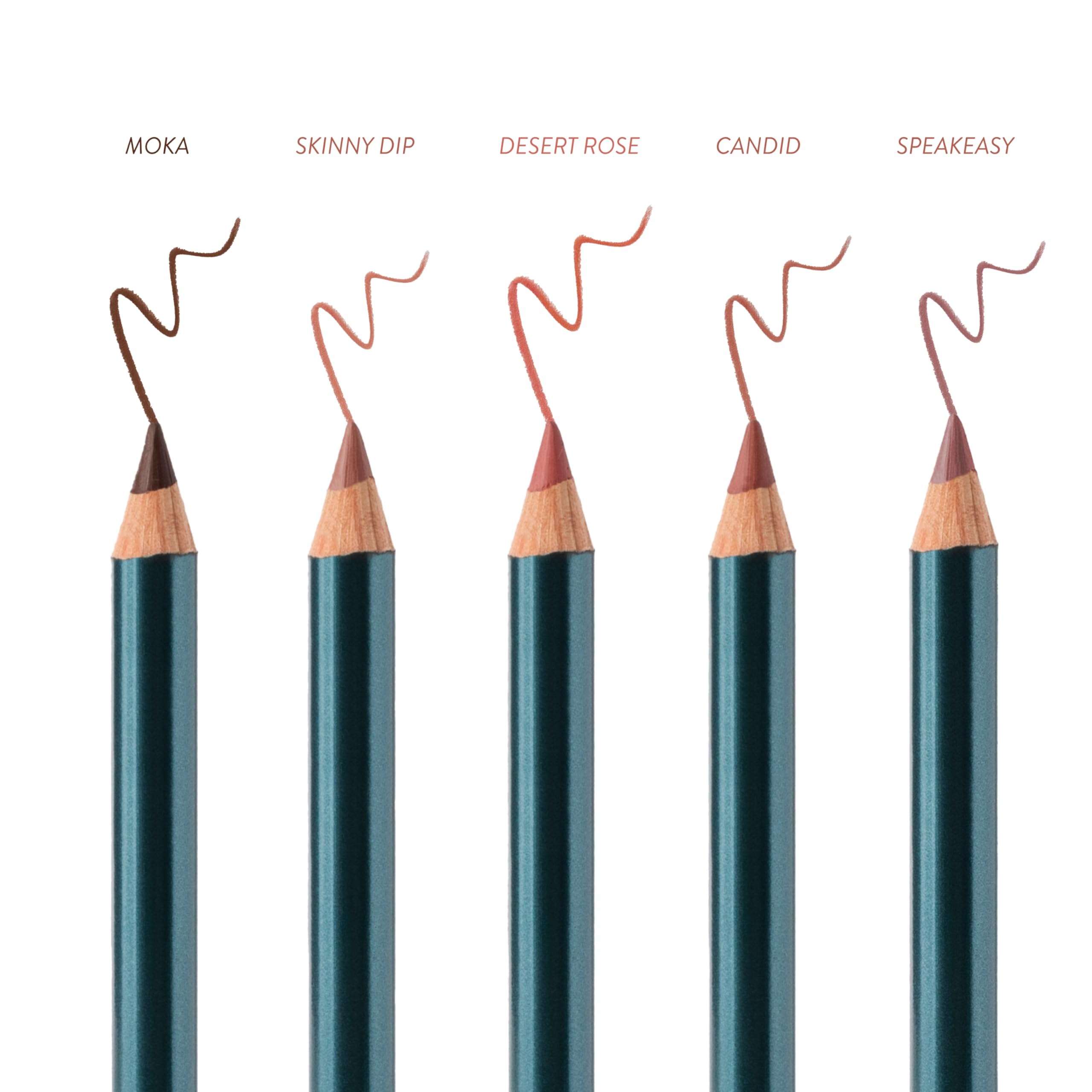SOSHE no-drag swatch on lips during application.