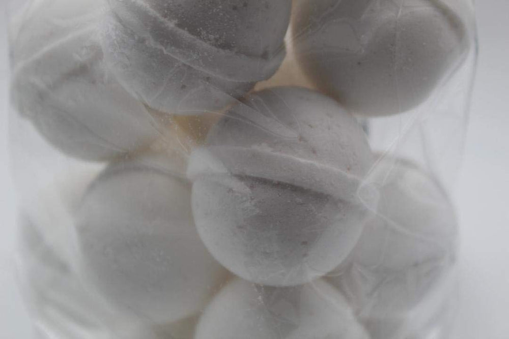 Spa Pure Vanilla aromatherapy bath bomb with essential oils for relaxation