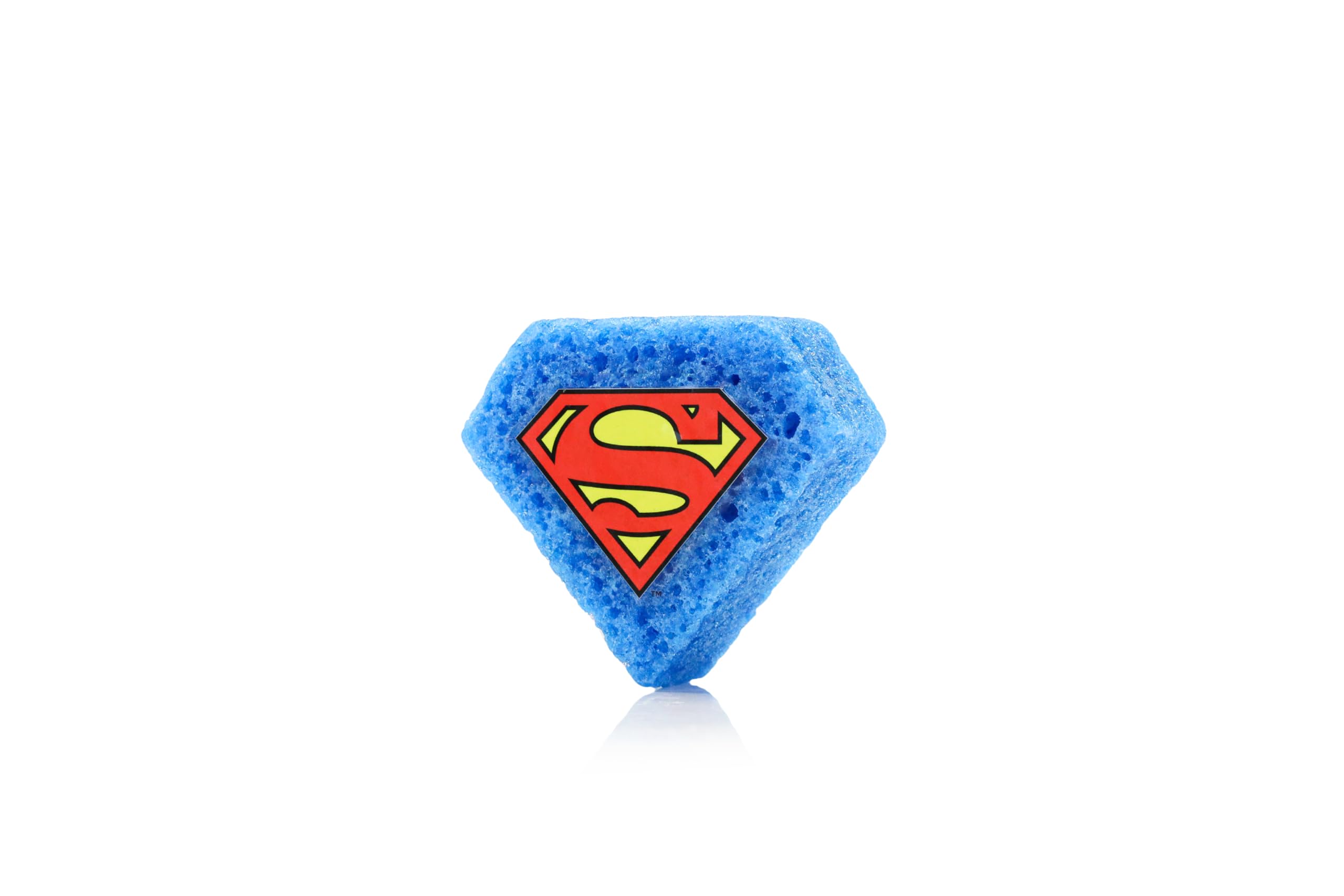 Spongellé Superman Citrus Buffer demonstrates exfoliation and massage during a shower.