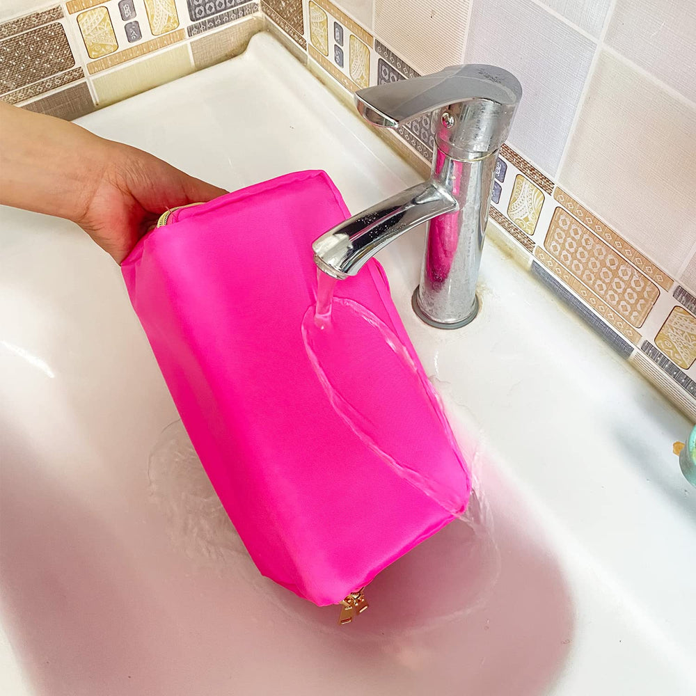 STOMKIRE Lay-flat design bag, open and find items fast during getting-ready routines.