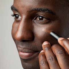 Stryx Concealer Stick No-residue coverage looks natural after application.