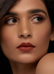 SUGAR Jackie Brown swatch demonstrates long-lasting matte finish.