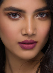 Long lasting matte finish of SUGAR Matte As Hell Crayon Lipstick for all day wear