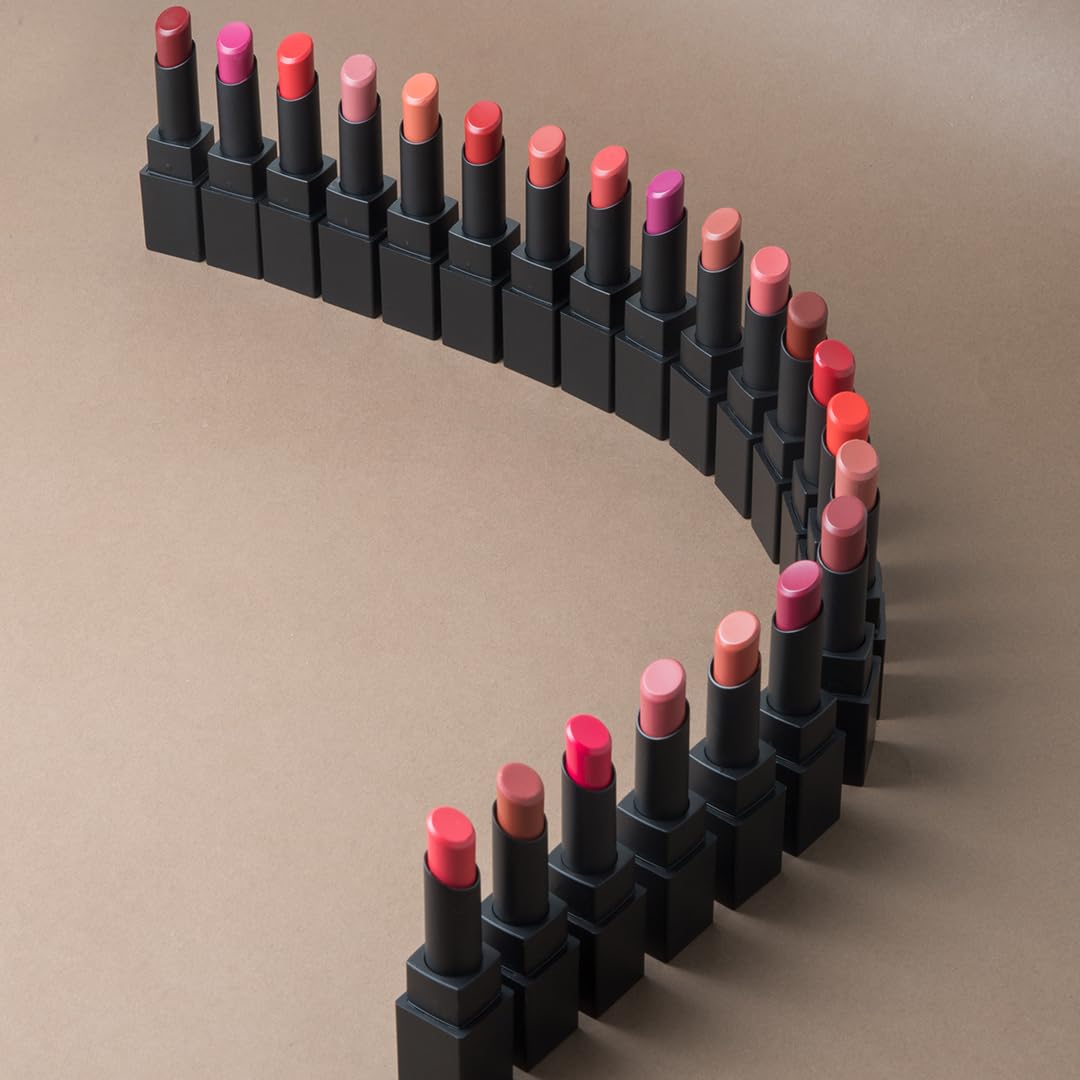 SUGAR Cosmetics Nothing Else Matter lip color tube detail with smooth cap and satin finish.