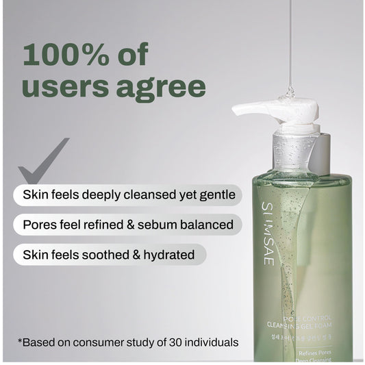SUMSAE Pore Control gel-to-foam action forming rich foam for cleansing.