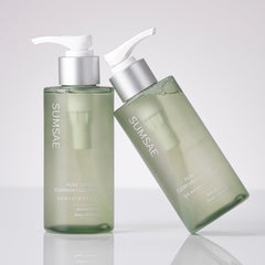 SUMSAE Pore Control packaging and setup promotes routine-friendly cleansing.