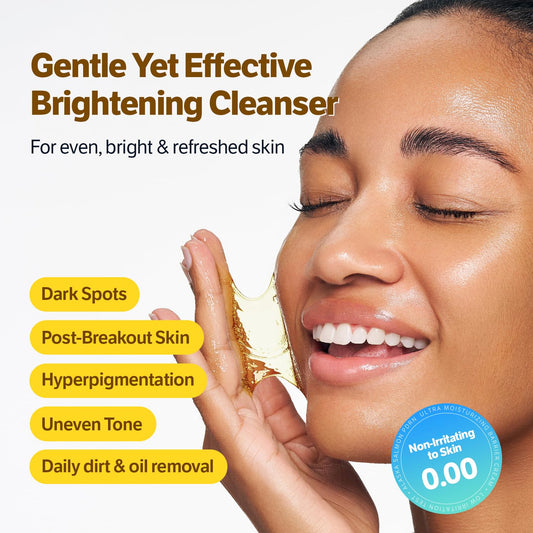 SUNGBOON EDITOR Kojic Turmeric Cleanser close-up of a smooth gel texture for mild cleansing.