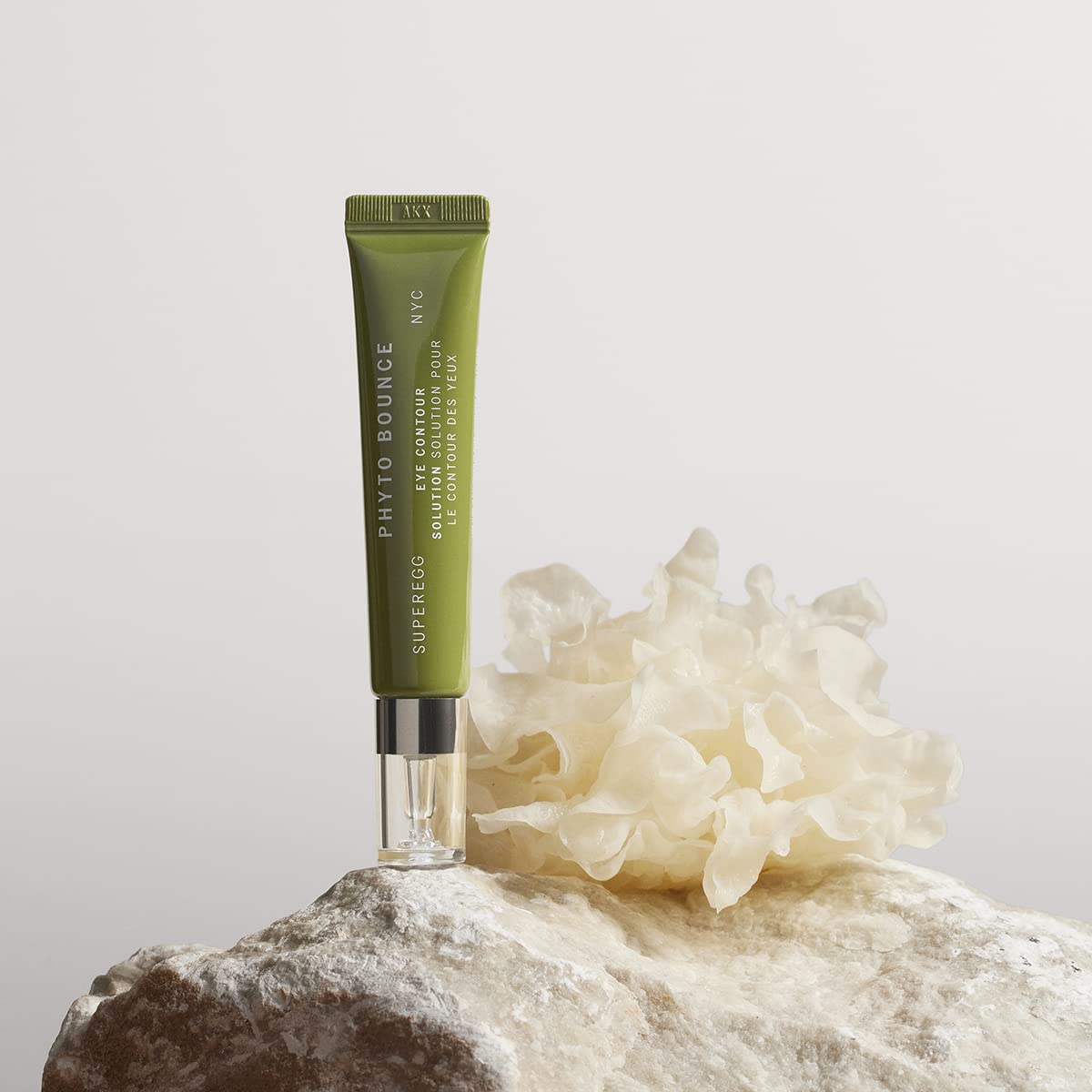SUPEREGG Phyto Bounce Eye Contour Solution hyaluronic acid provides hydration around the eyes