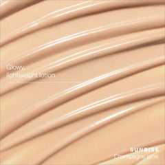 Close-up of Glowscreen Sunrise with a pearlescent finish on skin.