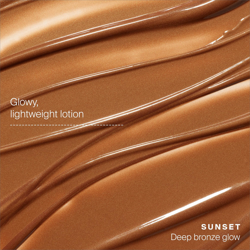 Close-up of Glowscreen Sunset texture showing creamy, non-greasy finish.