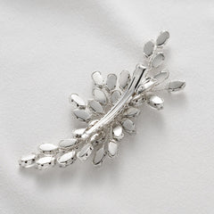 SWEETV party and prom hair clip adds instant sparkle to your look.