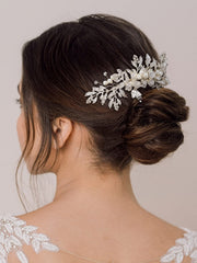 SweetV silver-plated leaf design hair accessory adds natural-inspired charm.