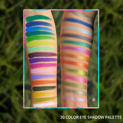 SZDYM palette being used wet and dry for varied intensity