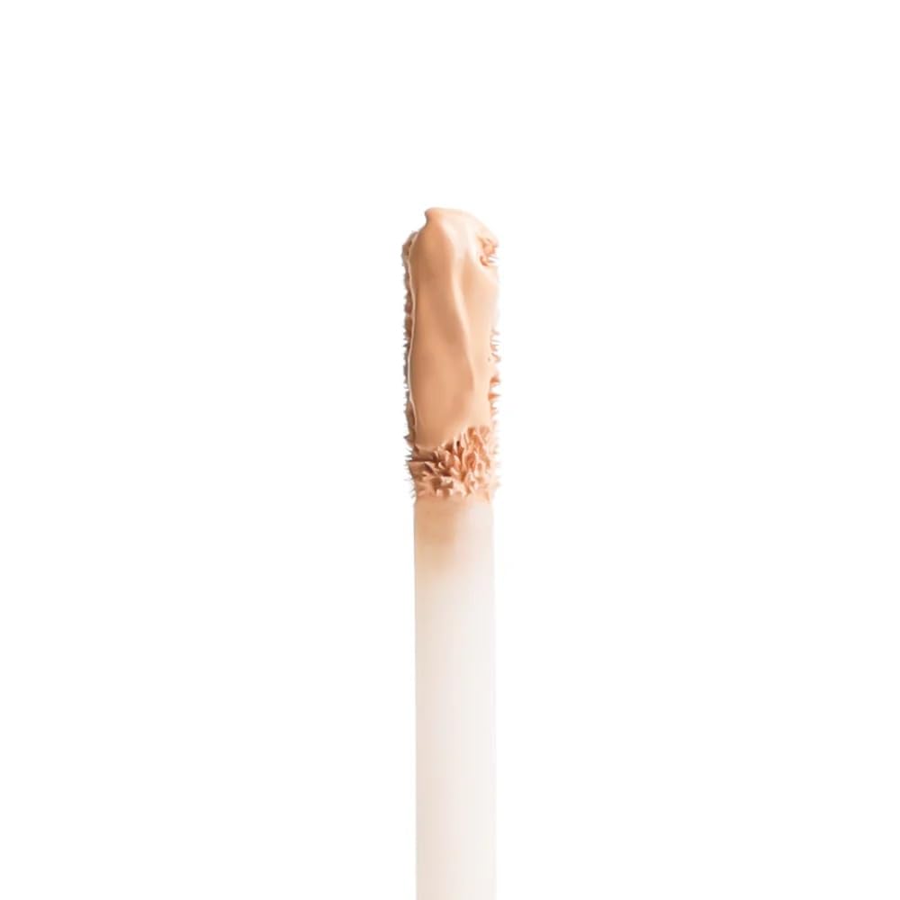 T. LeClerc Luminous Correcting Concealer applicator swatch shows smooth coverage