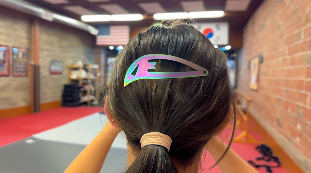 Tacticlip anti-scratch matte iridescent surface resists wear.