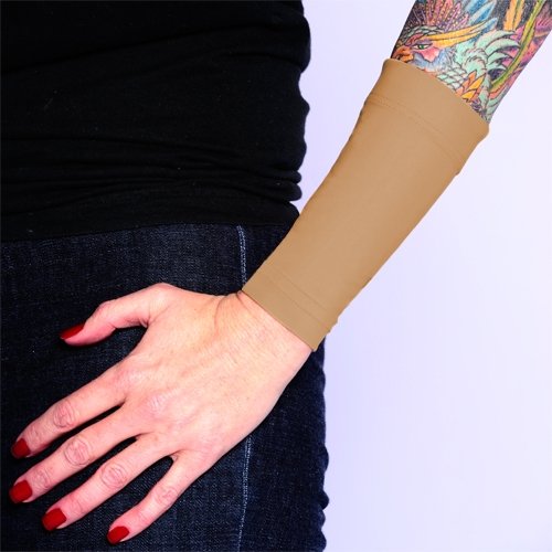Tat2X Ink Armor forearm 6 inch no-slip gripper keeps the sleeve securely in place.