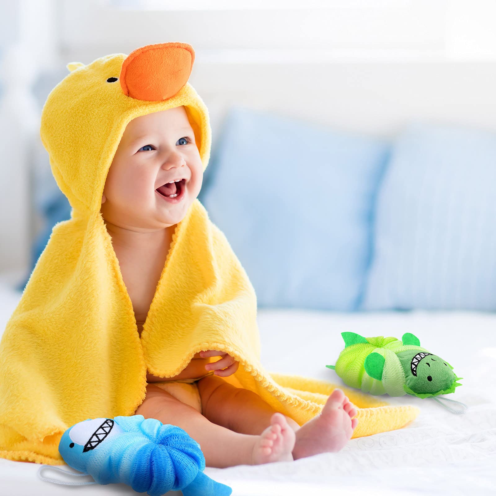 Tatuo panda loofah for kids; adorable style enhances bath fun.