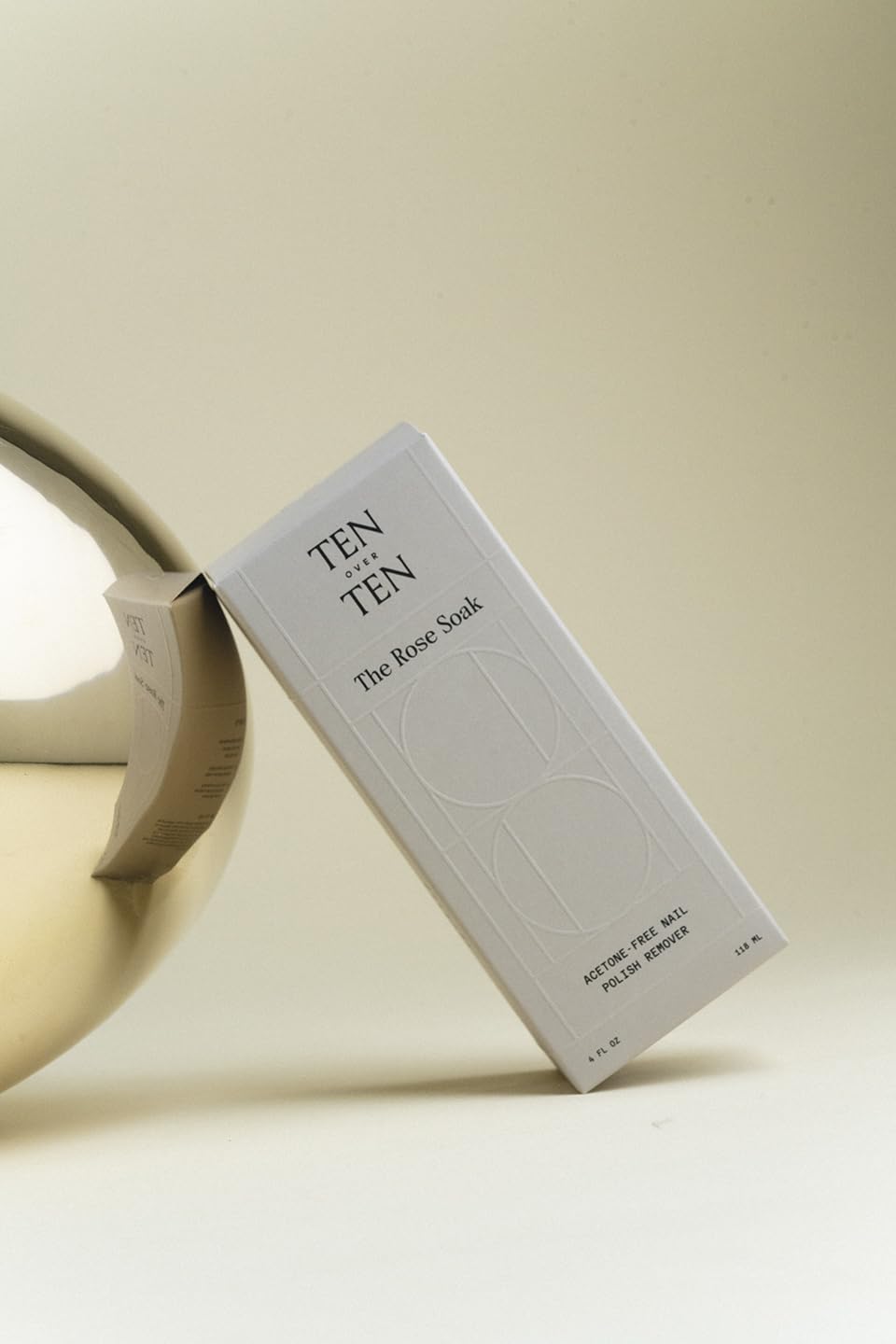 Tenoverten Rose Soak outer box uses soy ink on FSC paper.