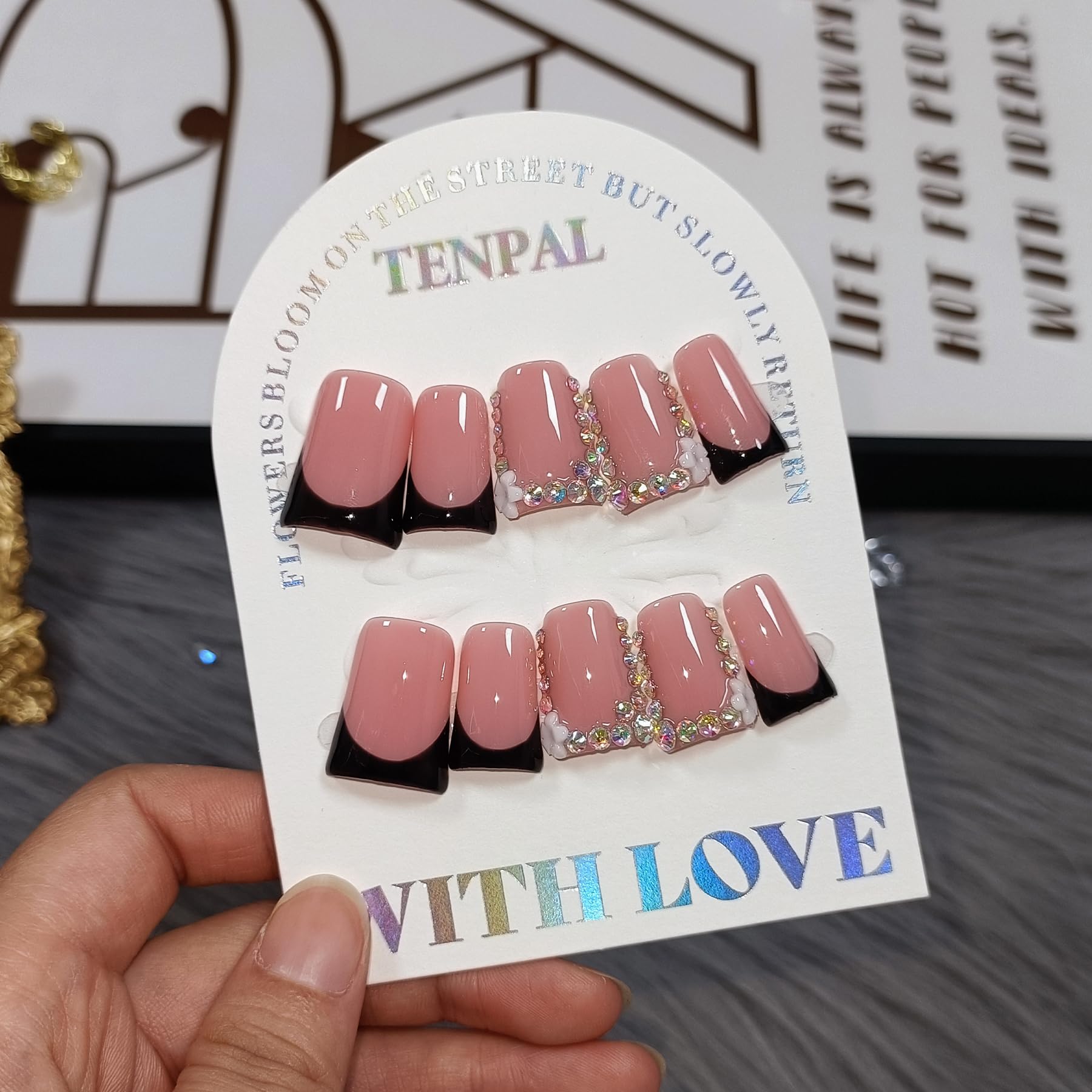 TENPAL duckbill punk-style nails for bold daily glam.